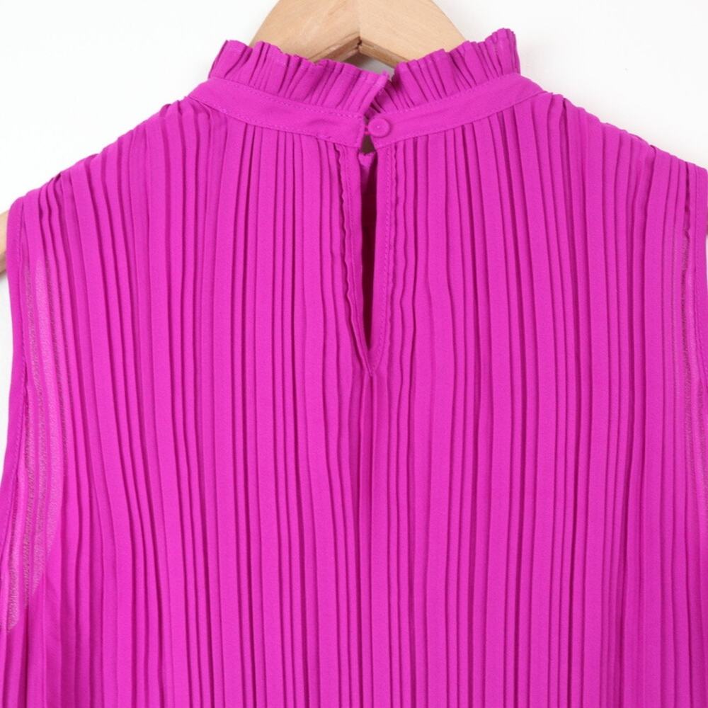 Adrianna Papell Size XS Sleeveless Pleated Blouse Keyhole Fuchsia Pink - Picture 7 of 9